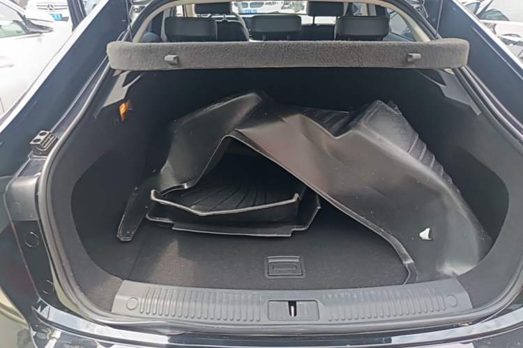 Used Bestune B70 2023 3rd Generation 1.5T Automatic Enjoyment Version 70th Anniversary Edition Trunk