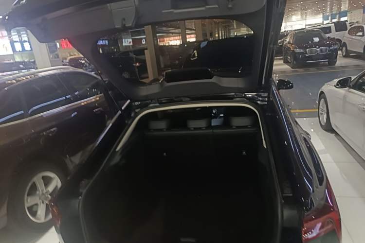 Used Bestune B70 2023 Third Generation 1.5T Automatic Enjoyment Version 70th Anniversary Edition Trunk