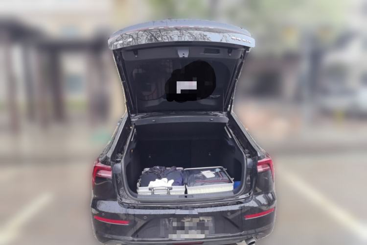Used Bestune B70 2023 3rd Generation 1.5T Automatic Enjoyment Version 70th Anniversary Edition Trunk