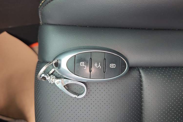 Used Bestune B70 2023 Third Generation 1.5T Automatic Enjoyment Version Vehicle Key