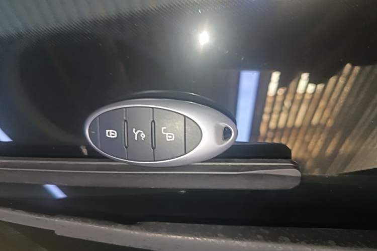Used Bestune B70 2023 Third Generation 1.5T Automatic Enjoyment Version 70th Anniversary Edition Vehicle Key