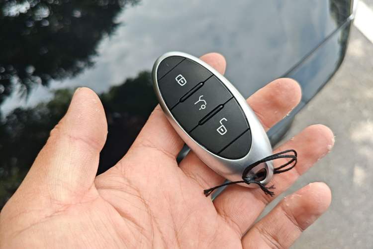Used Bestune B70 2023 Third Generation 1.5T Automatic Enjoyment Version 70th Anniversary Edition Vehicle Key