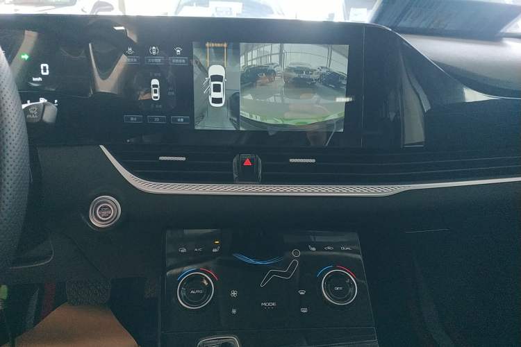 Used Bestune B70 2023 Third Generation 1.5T Automatic Enjoyment Version Audio And AC Panel