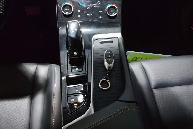 Used Bestune B70 2023 Third Generation 1.5T Automatic Enjoyment Version Gear Lever