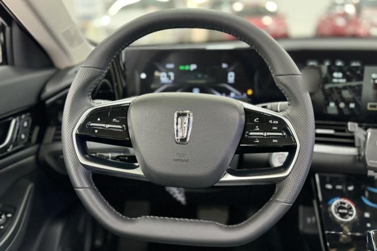 Used Bestune B70 2023 Third Generation 1.5T Automatic Enjoyment Version 70th Anniversary Edition Interior 10