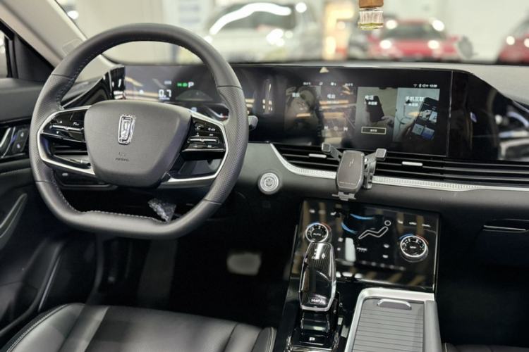 Used Bestune B70 2023 Third Generation 1.5T Automatic Enjoyment Version 70th Anniversary Edition Interior 8