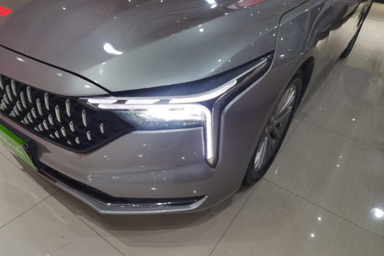 Used Bestune B70 2023 Third Generation 1.5T Automatic Enjoyment Version 70th Anniversary Edition Left Front Headlight