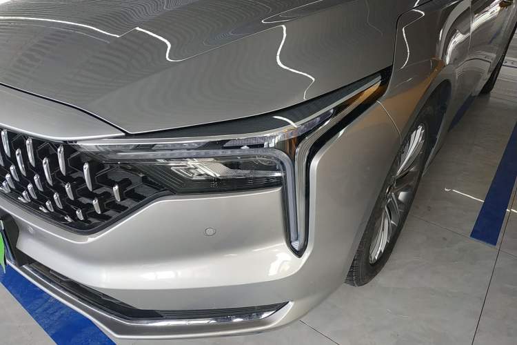 Used Bestune B70 2023 Third Generation 1.5T Automatic Enjoyment Version Left Front Headlight