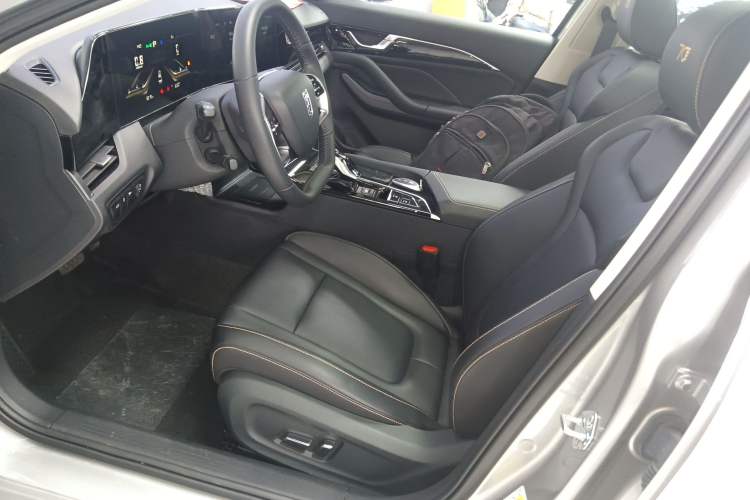 Used Bestune B70 2023 Third Generation 1.5T Automatic Enjoyment Version 70th Anniversary Edition Left Front Seat