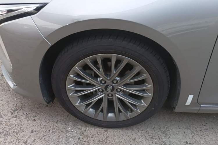 Used Bestune B70 2023 Third Generation 1.5T Automatic Enjoyment Version 70th Anniversary Edition Left Front Wheel Hub