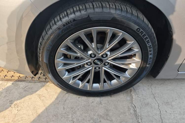 Used Bestune B70 2023 Third Generation 1.5T Automatic Enjoyment Version Left Front Wheel Hub