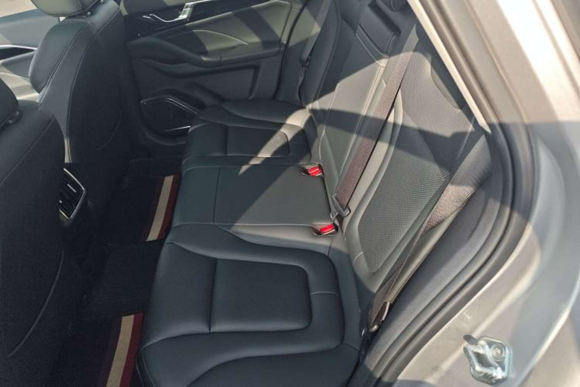 Used Bestune B70 2023 Third Generation 1.5T Automatic Enjoyment Version Left Rear Seat