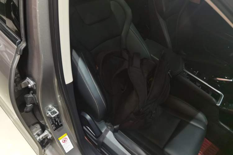 Used Bestune B70 2023 Third Generation 1.5T Automatic Enjoyment Version 70th Anniversary Edition Right Front Seat