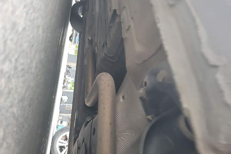 Used Bestune B70 2023 Third Generation 1.5T Automatic Enjoyment Version Chassis Rear Left