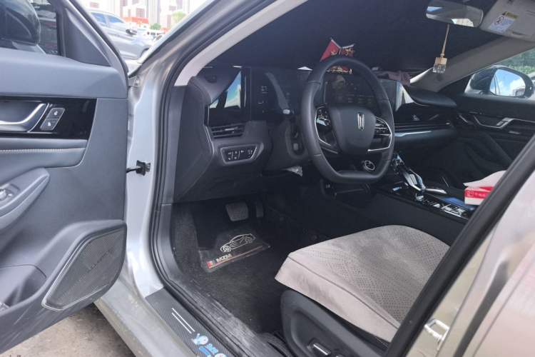 Used Bestune B70 2023 Third Generation 1.5T Automatic Enjoyment Version Driver Seat