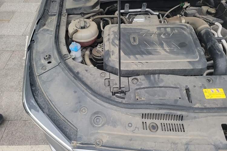 Used Bestune B70 2023 Third Generation 1.5T Automatic Enjoyment Version Engine Bay Right