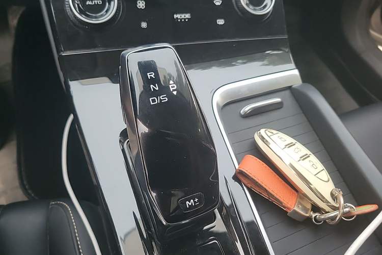 Used Bestune B70 2023 Third Generation 1.5T Automatic Enjoyment Version Gear Lever