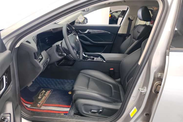 Used Bestune B70 2023 Third Generation 1.5T Automatic Enjoyment Version Left Front Seat