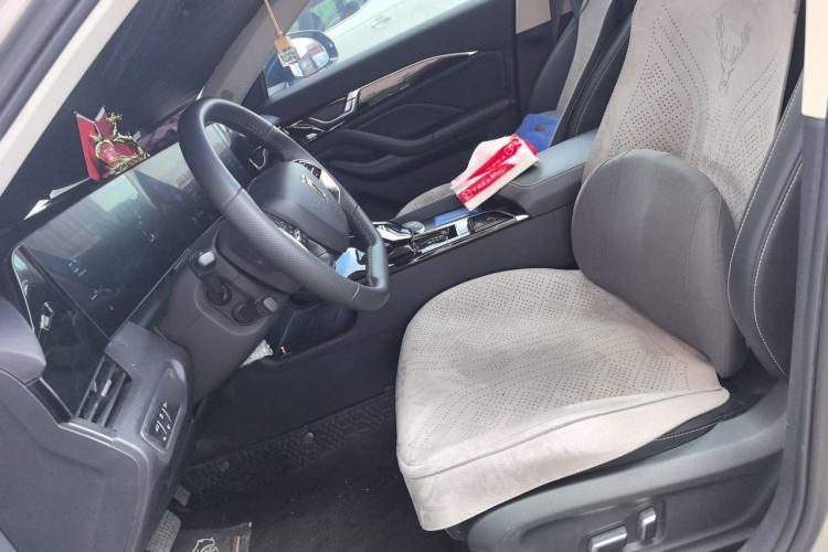Used Bestune B70 2023 Third Generation 1.5T Automatic Enjoyment Version Left Front Seat