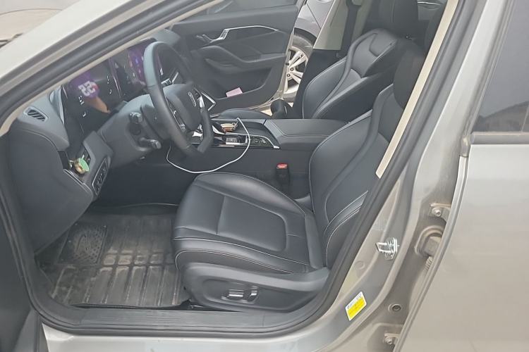 Used Bestune B70 2023 Third Generation 1.5T Automatic Enjoyment Version Left Front Seat