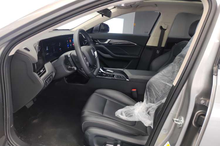 Used Bestune B70 2023 Third Generation 1.5T Automatic Enjoyment Version Left Front Seat