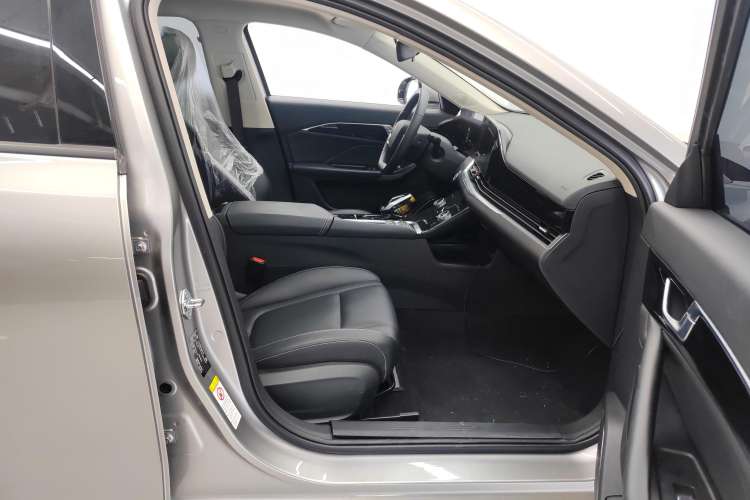 Used Bestune B70 2023 Third Generation 1.5T Automatic Enjoyment Version Right Front Seat