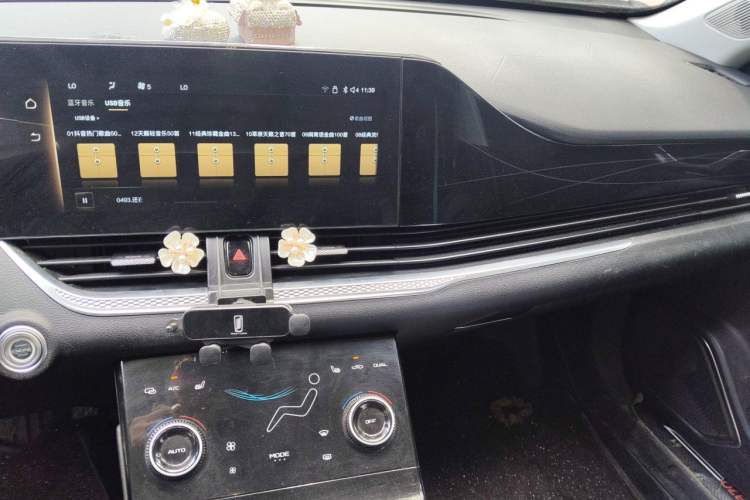 Used Bestune B70 2023 3rd Generation 1.5T Automatic Enjoyment Version 70th Anniversary Edition Audio And AC Panel