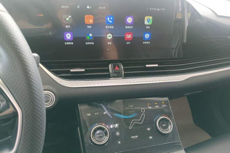 Used Bestune B70 2023 Third Generation 1.5T Automatic Enjoyment Version Audio And AC Panel