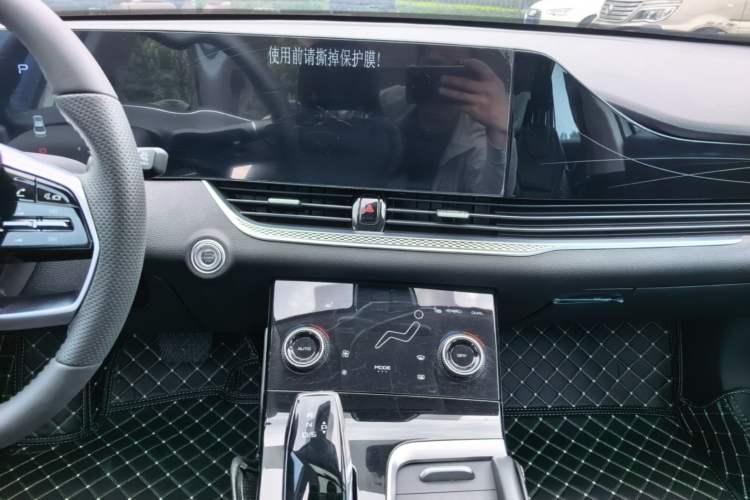 Used Bestune B70 2023 Third Generation 1.5T Automatic Enjoyment Version 70th Anniversary Edition Audio And AC Panel