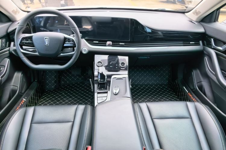 Used Bestune B70 2023 Third Generation 1.5T Automatic Enjoyment Version 70th Anniversary Edition Center Console