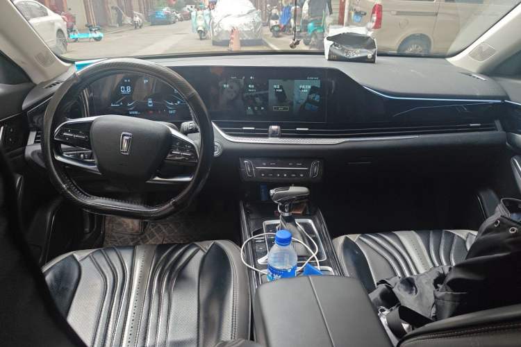 Used Bestune B70 2023 Third Generation 1.5T Automatic Enjoyment Version Center Console