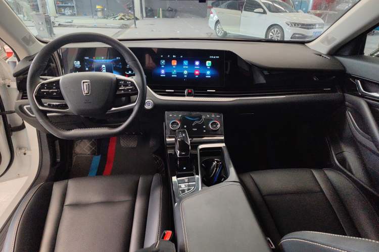 Used Bestune B70 2023 Third Generation 1.5T Automatic Enjoyment Version Center Console