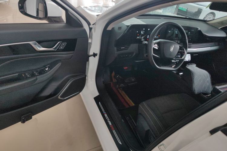 Used Bestune B70 2023 3rd Generation 1.5T Automatic Enjoyment Version 70th Anniversary Edition Driver Seat