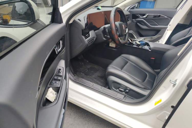 Used Bestune B70 2023 Third Generation 1.5T Automatic Enjoyment Version Driver Seat