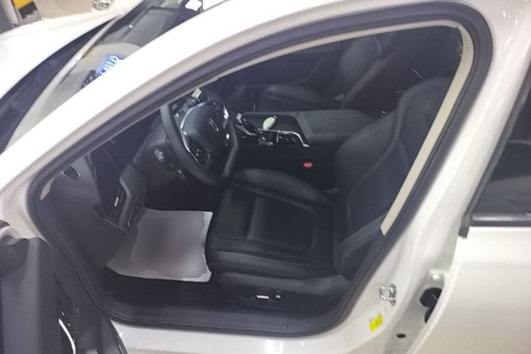 Used Bestune B70 2023 Third Generation 1.5T Automatic Enjoyment Version Driver Seat