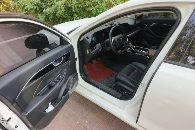 Used Bestune B70 2023 Third Generation 1.5T Automatic Enjoyment Version Driver Seat