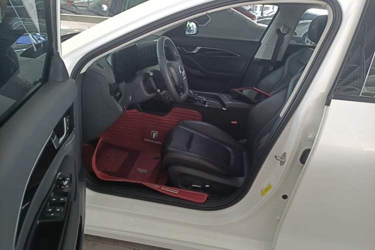 Used Bestune B70 2023 Third Generation 1.5T Automatic Enjoyment Version Driver Seat