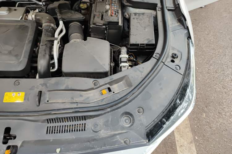Used Bestune B70 2023 3rd Generation 1.5T Automatic Enjoyment Version 70th Anniversary Edition Engine Bay Left