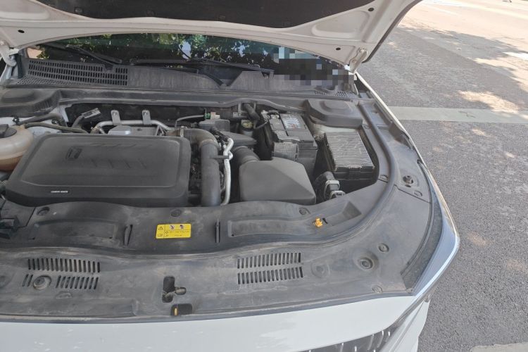 Used Bestune B70 2023 Third Generation 1.5T Automatic Enjoyment Version Engine Bay Left