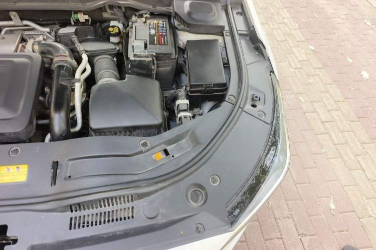 Used Bestune B70 2023 Third Generation 1.5T Automatic Enjoyment Version Engine Bay Left