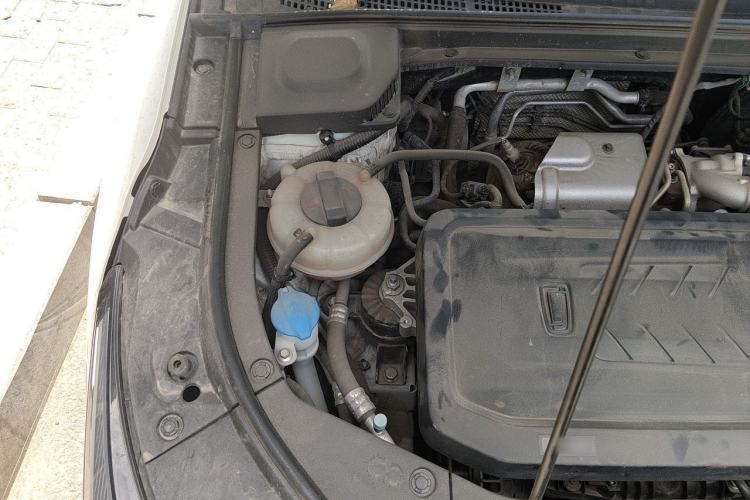 Used Bestune B70 2023 3rd Generation 1.5T Automatic Enjoyment Version 70th Anniversary Edition Engine Bay Right