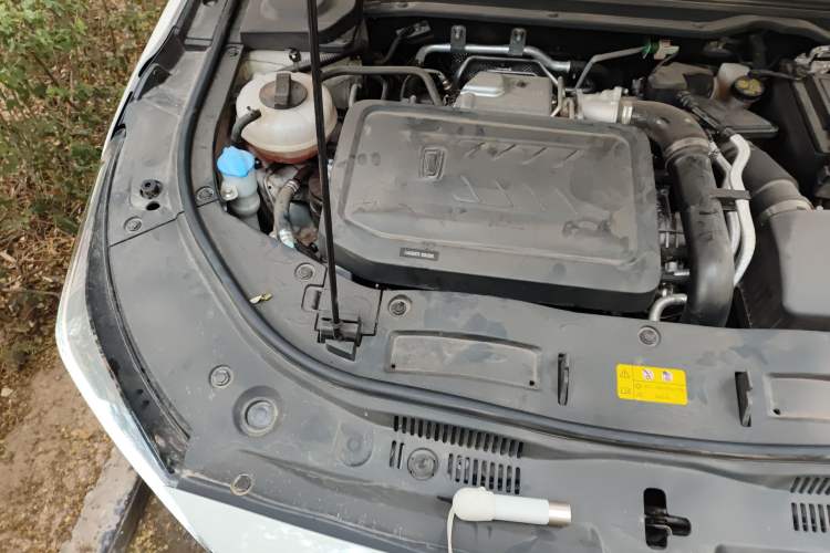 Used Bestune B70 2023 3rd Generation 1.5T Automatic Enjoyment Version 70th Anniversary Edition Engine Bay Right