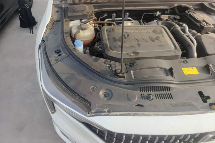 Used Bestune B70 2023 3rd Generation 1.5T Automatic Enjoyment Version 70th Anniversary Edition Engine Bay Right