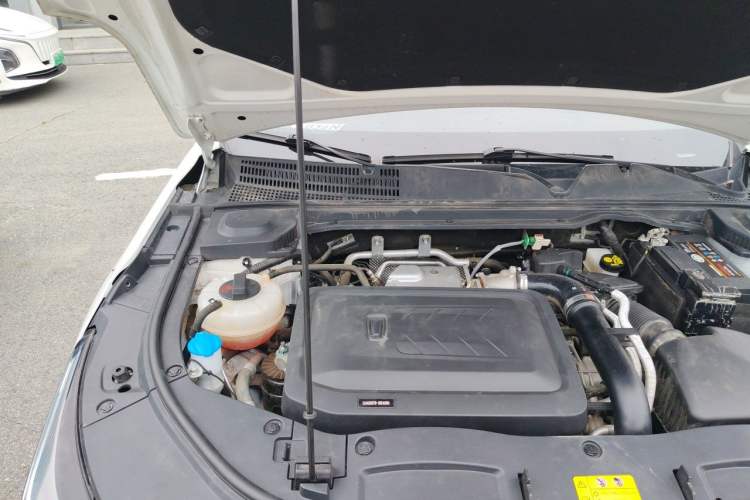 Used Bestune B70 2023 Third Generation 1.5T Automatic Enjoyment Version Engine Bay Right