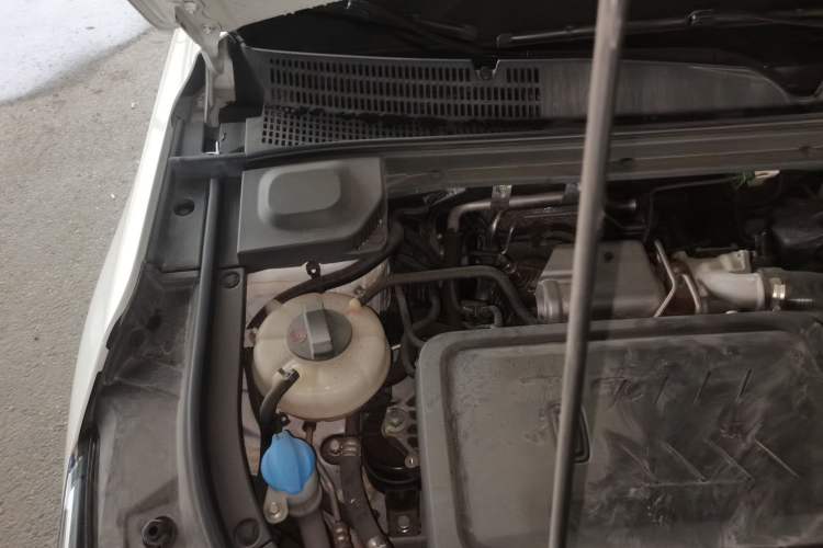Used Bestune B70 2023 3rd Generation 1.5T Automatic Enjoyment Version 70th Anniversary Edition Engine Bay Right