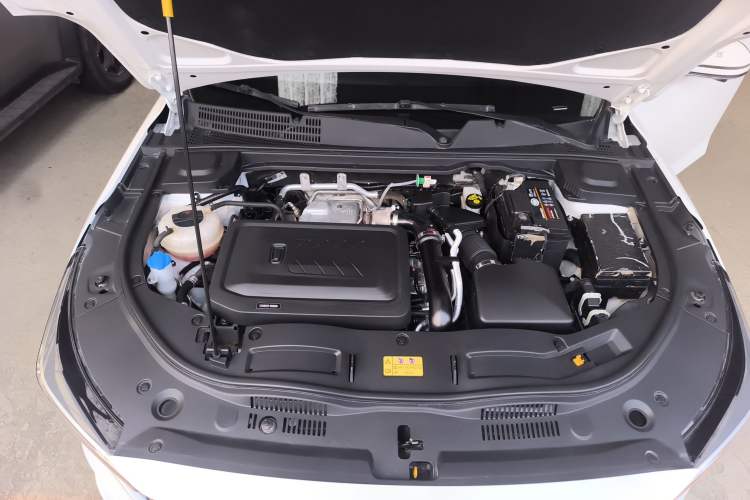 Used Bestune B70 2023 Third Generation 1.5T Automatic Enjoyment Version Engine Bay