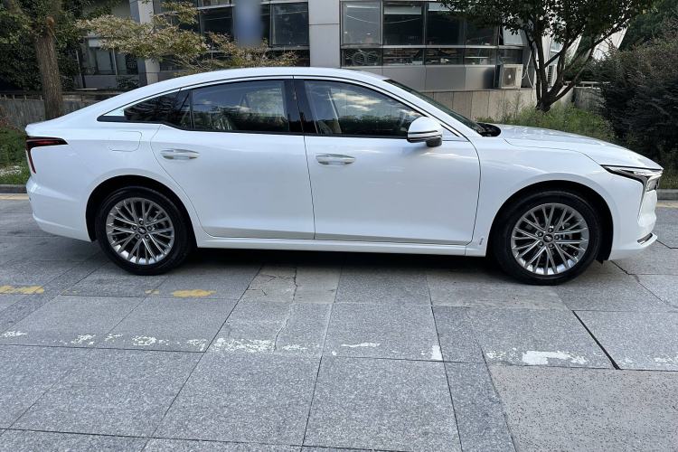 Used Bestune B70 2023 Third Generation 1.5T Automatic Enjoyment Version 70th Anniversary Edition Exterior 3