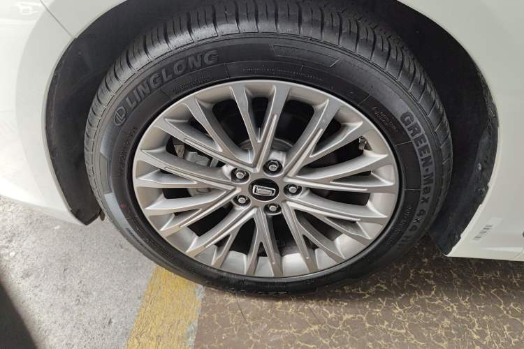 Used Bestune B70 2023 Third Generation 1.5T Automatic Enjoyment Version Exterior 4