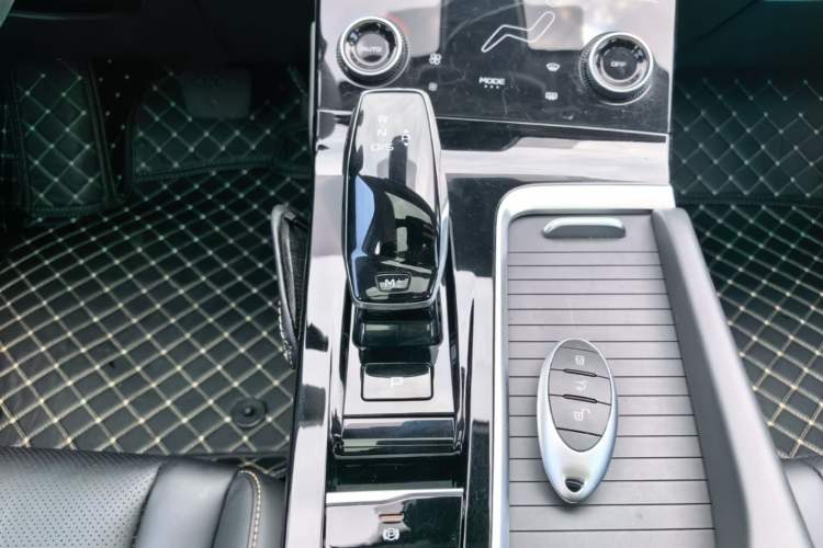 Used Bestune B70 2023 Third Generation 1.5T Automatic Enjoyment Version 70th Anniversary Edition Gear Lever