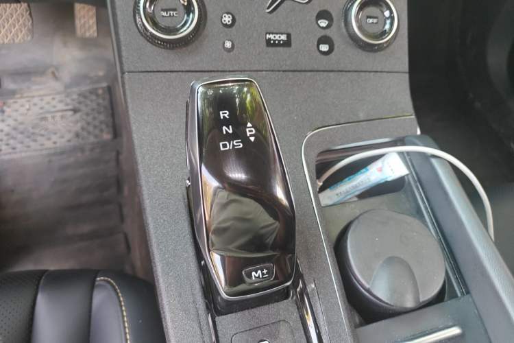 Used Bestune B70 2023 Third Generation 1.5T Automatic Enjoyment Version Gear Lever